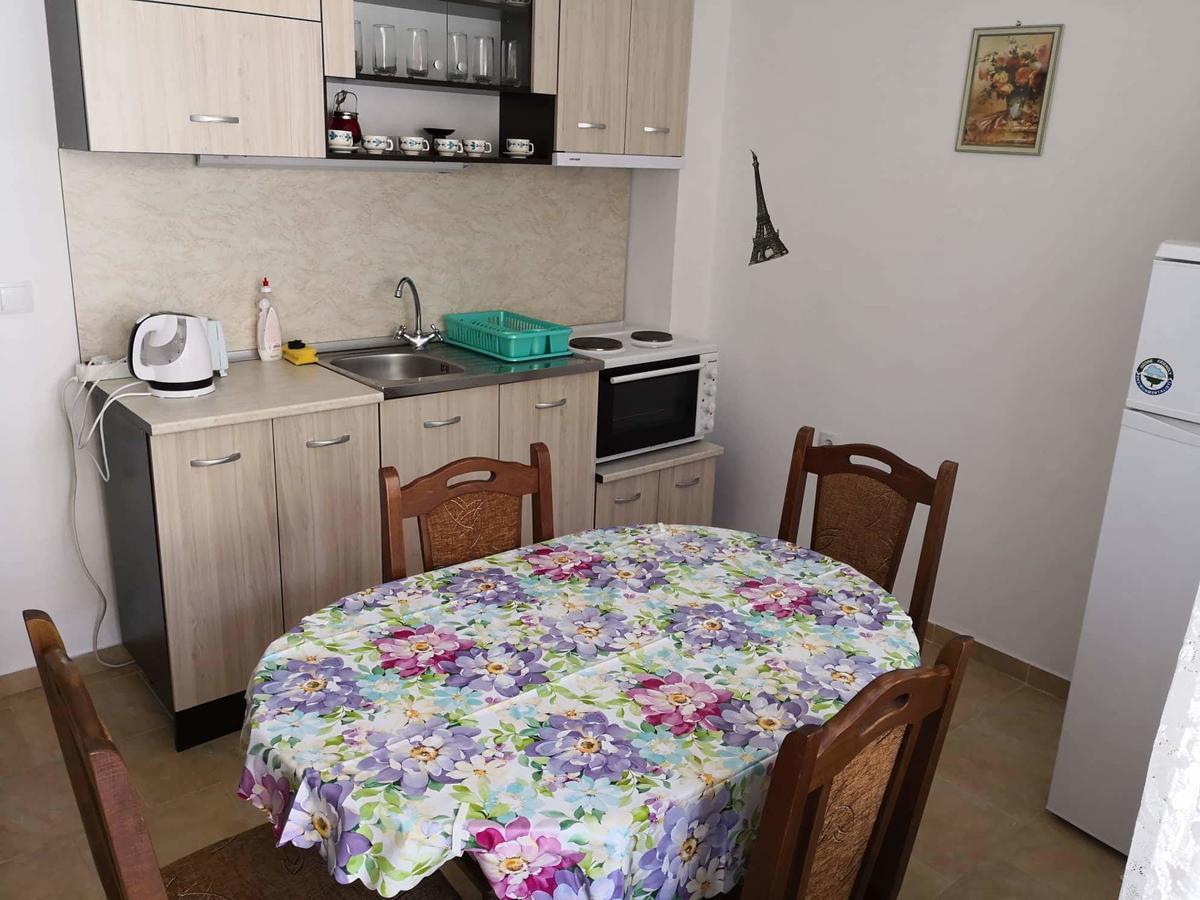 Apartment Flower Balchik Exterior photo